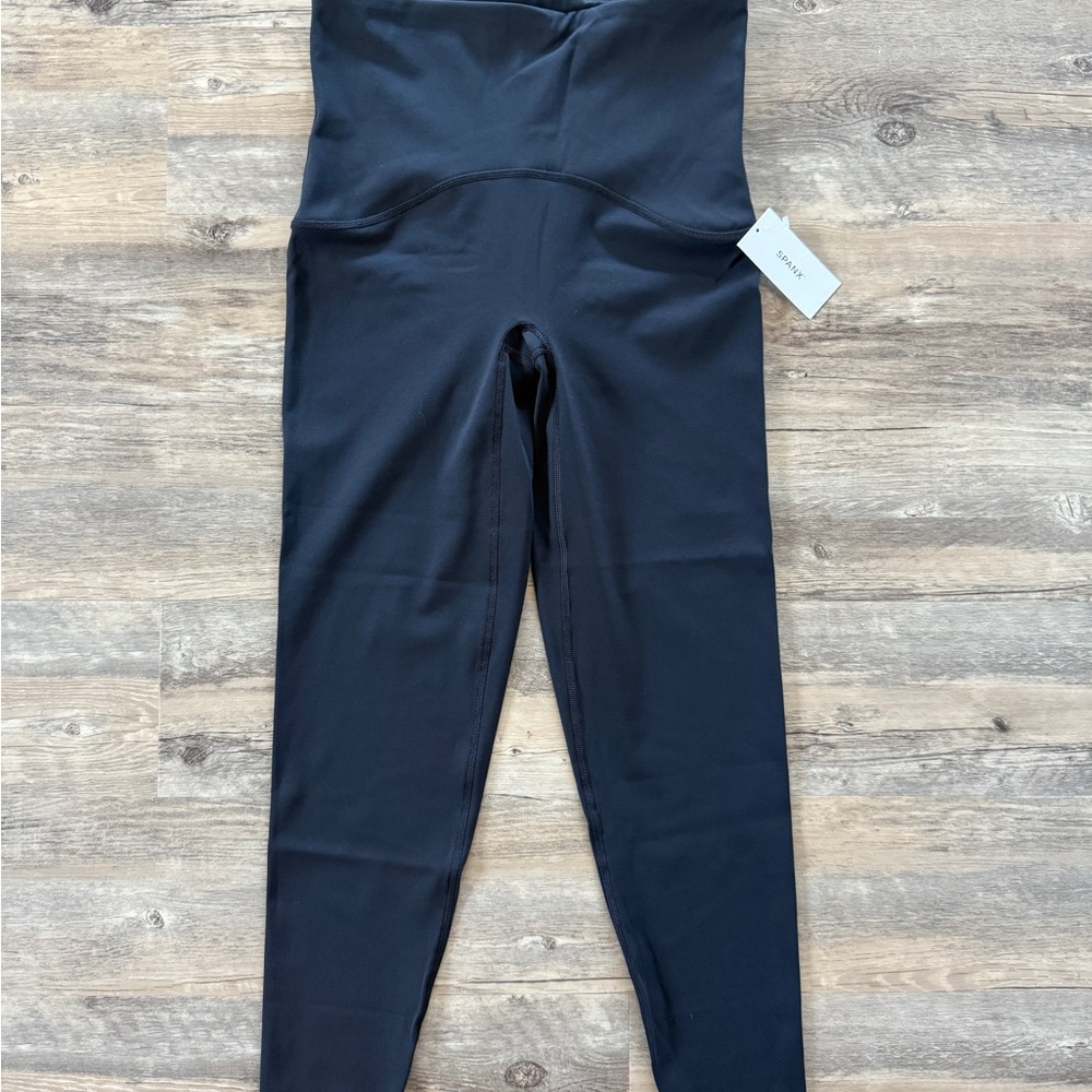 SPANX Booty Boost 7/8 Black Leggings